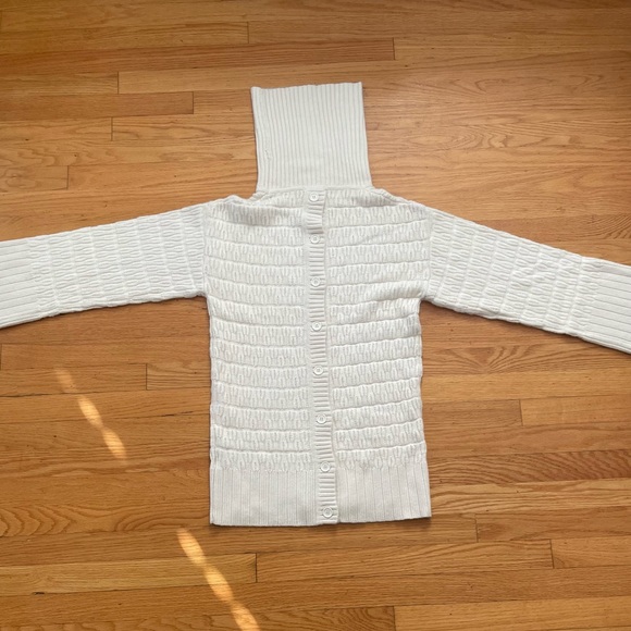 Lacoste white turtleneck tunic wool blended sweater Size: 38/S - Picture 3 of 8